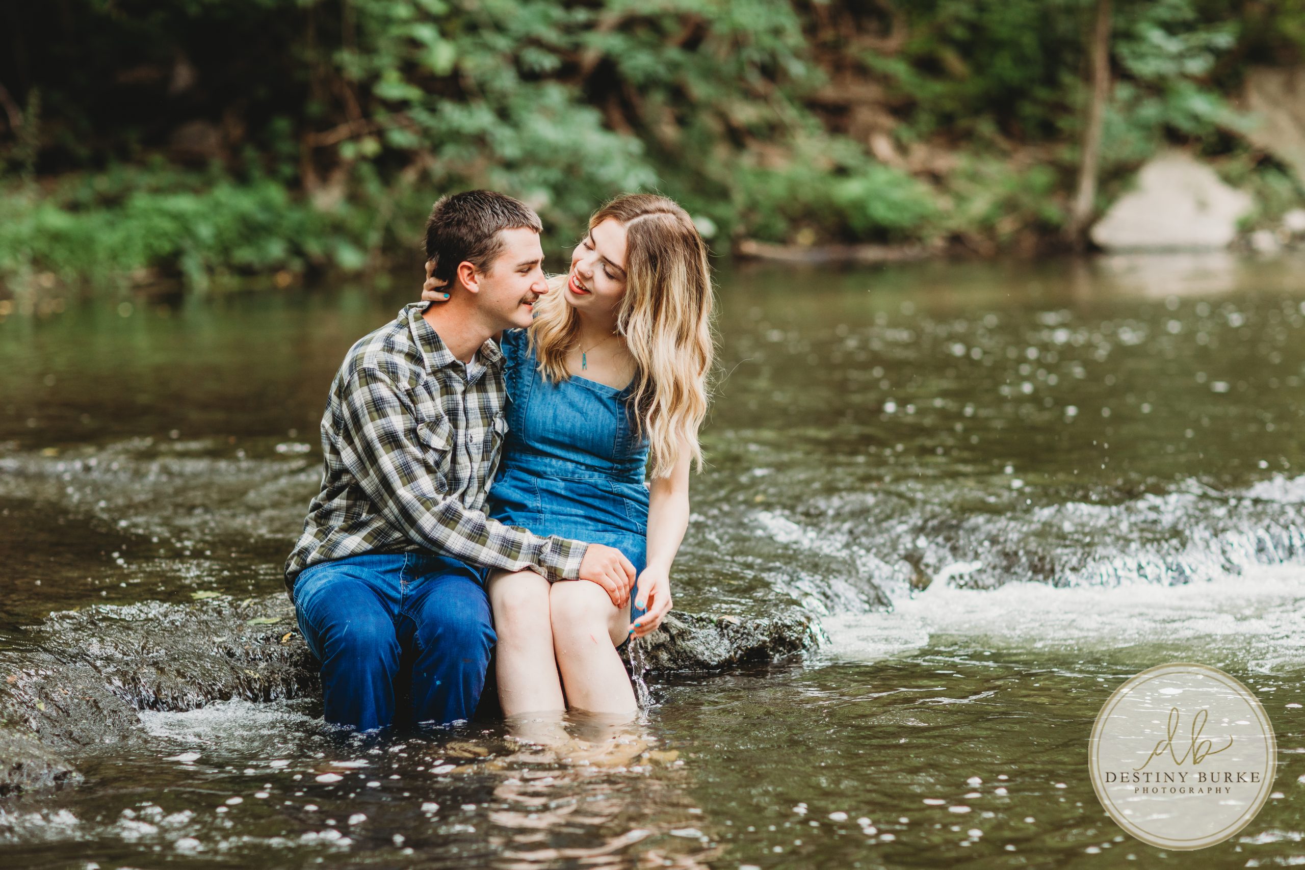 Rochester, Ny, Wedding, Photographer, Photography, Engagement, Couples, Mini Sessions, Avon NY, Avon, 5 Arch Bridge, Water, Creek Sessions,