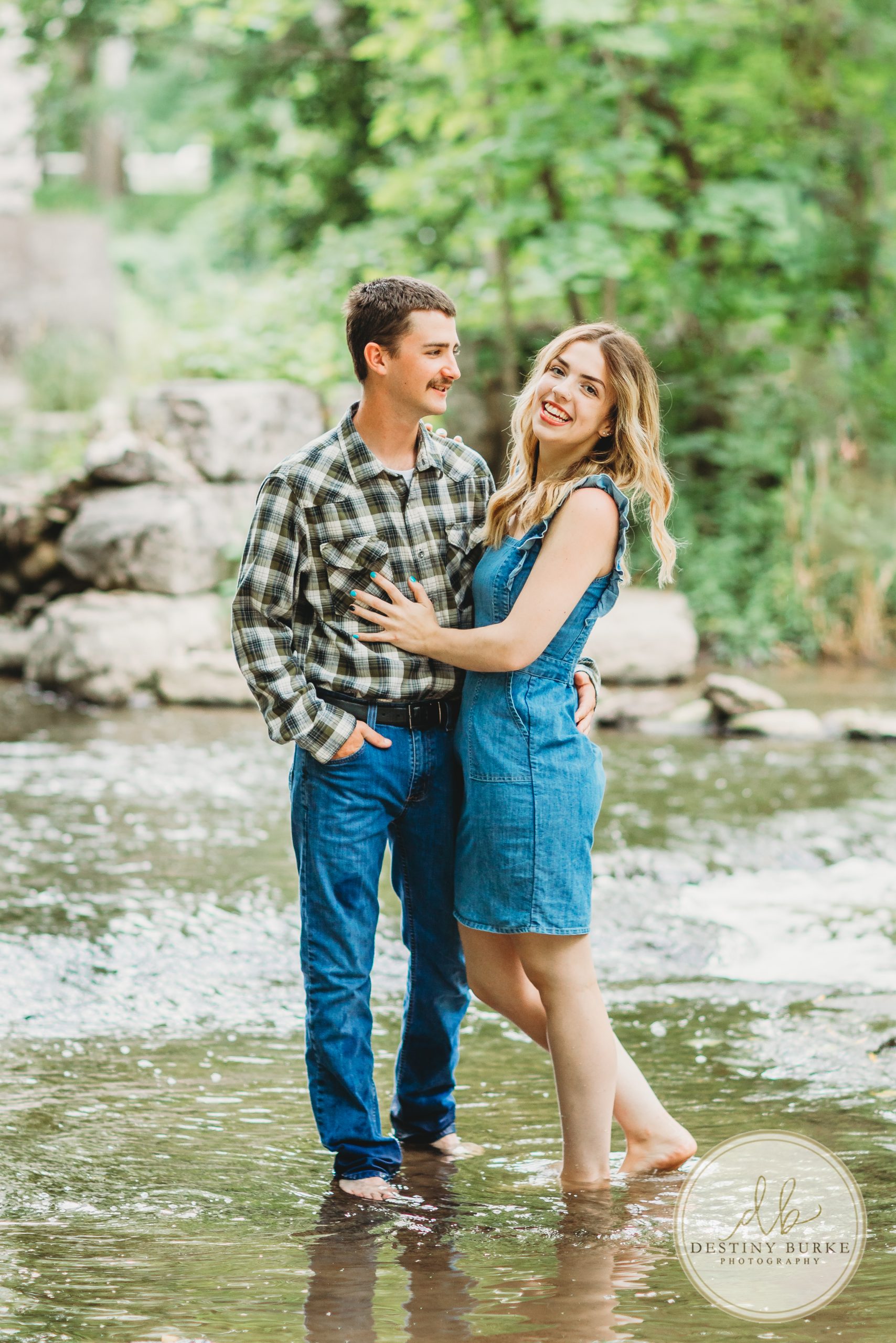 Rochester, Ny, Wedding, Photographer, Photography, Engagement, Couples, Mini Sessions, Avon NY, Avon, 5 Arch Bridge, Water, Creek Sessions,